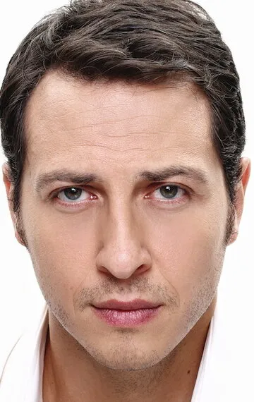 Фотография актёра Али Аксёз