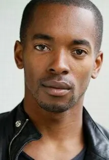 Фотография актёра Аки Омошайби