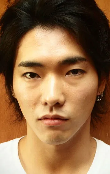 Фотография актёра Тасуку Эмото