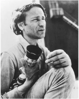 Фотография актёра Йонас Мекас