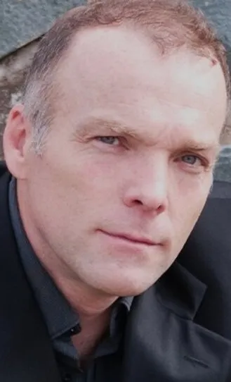 Фотография актёра Хью Томпсон