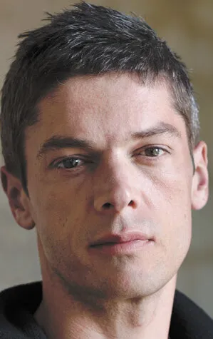 Фотография актёра Самуэль Жуи