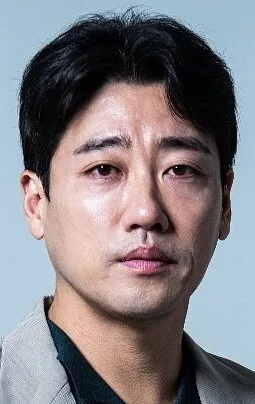 Фотография актёра Юн Гван-у