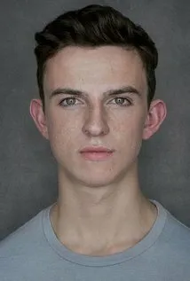 Фотография актёра Доминик Холмс