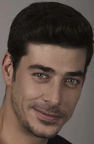 Фотография актёра Алпер Салдиран