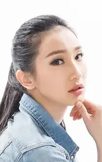 Фотография актёра Чжан Мэнъэр