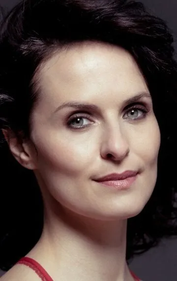 Фотография актёра Лиэнн Бест