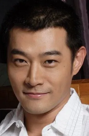 Фотография актёра Виктор Хуан