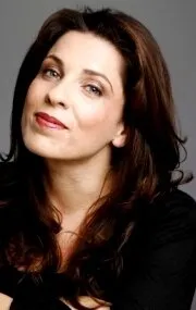 Фотография актёра Эйприл Стюарт