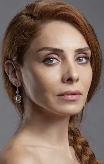 Фотография актёра Нур Феттахолу