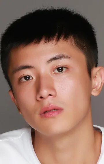 Фотография актёра Ким Щин-би