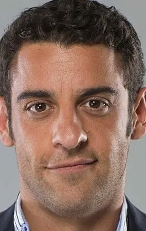 Фотография актёра Дагхан Кюлегеч