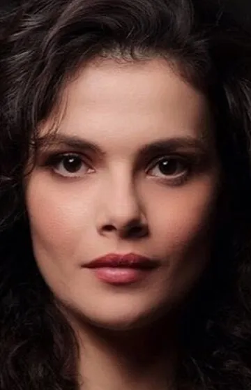 Фотография актёра Синем Унсал