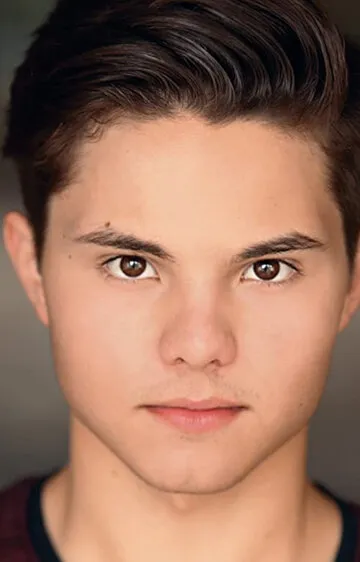 Фотография актёра Зак Каллисон